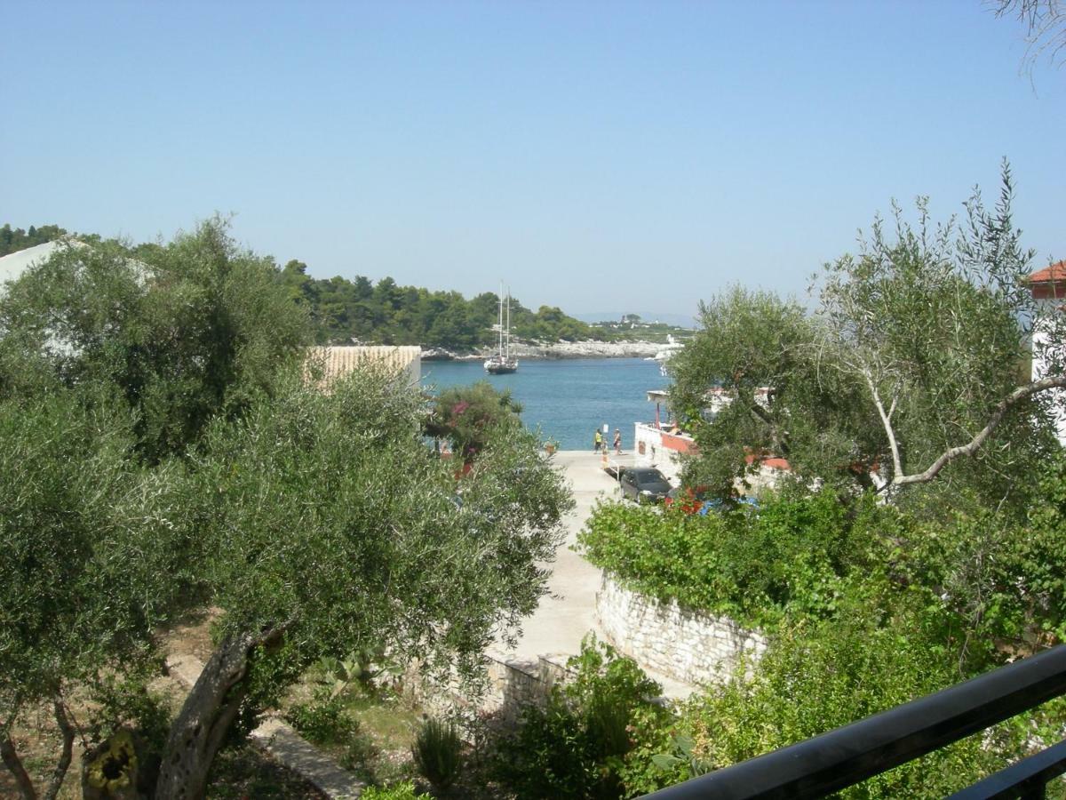 Baronessa'S Apartments Γάιος Εξωτερικό φωτογραφία